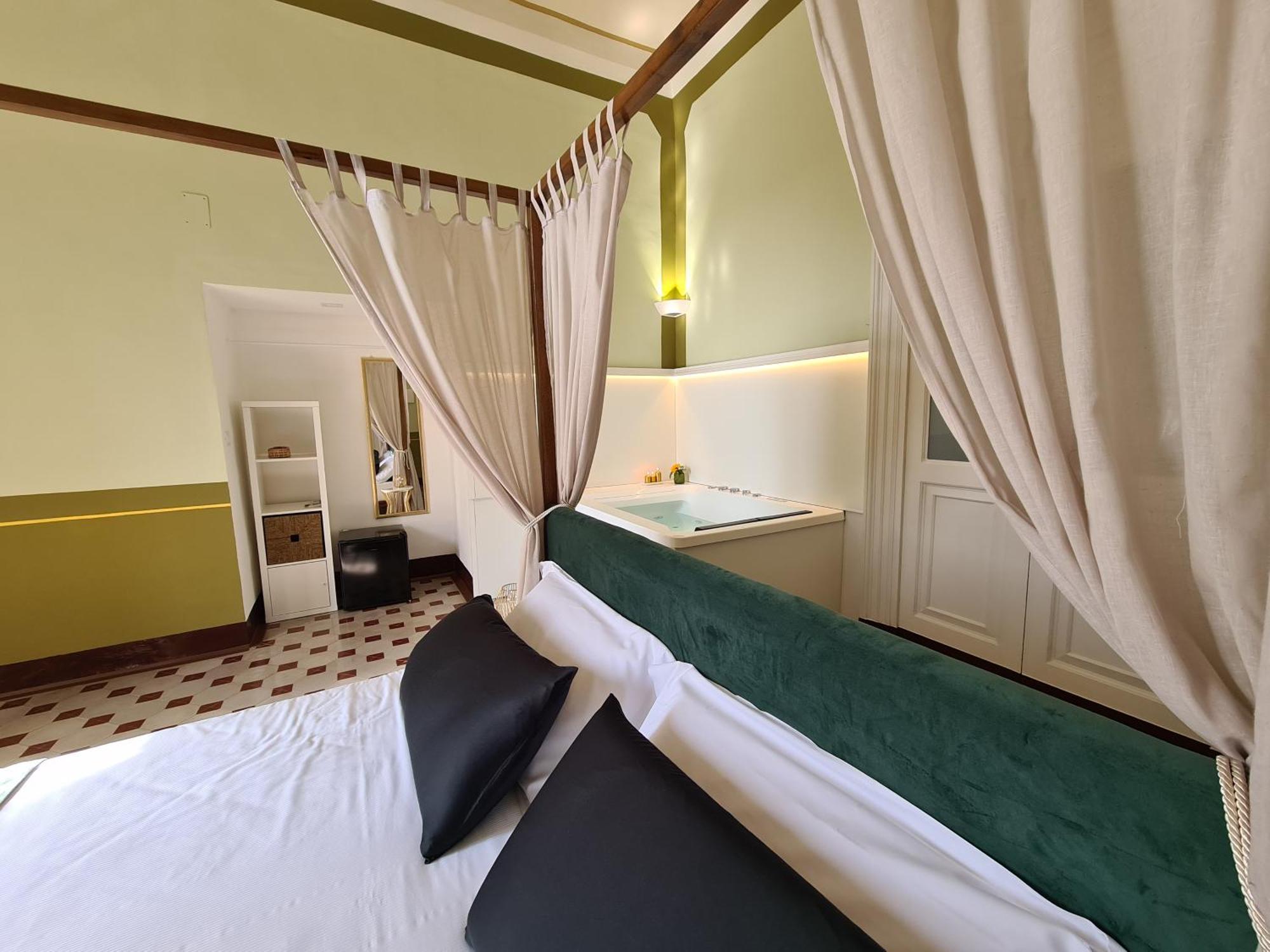Toscano Palace Luxury Rooms Катания Екстериор снимка