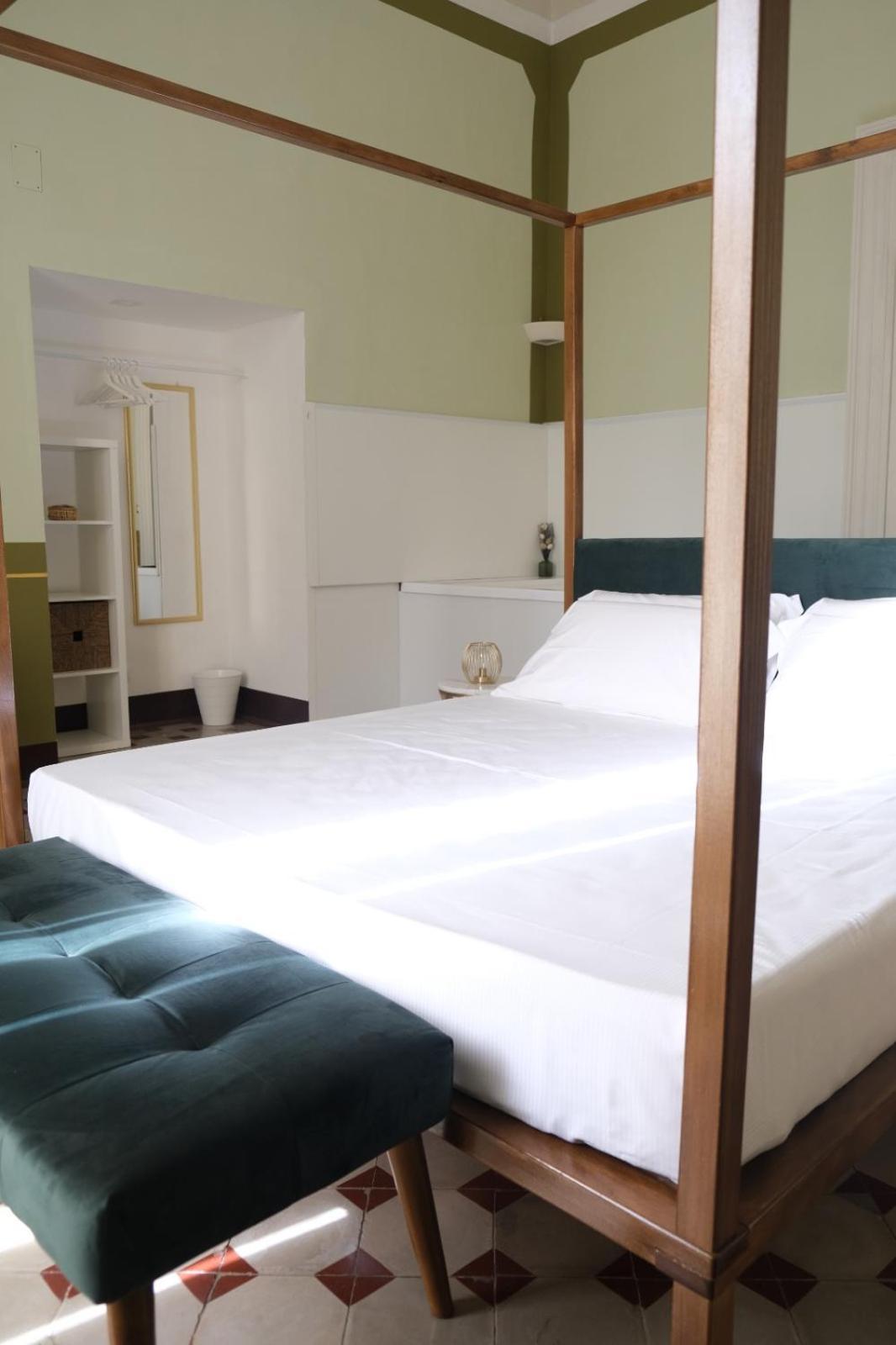 Toscano Palace Luxury Rooms Катания Екстериор снимка